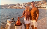 “Astă seară dansăm în familie” Elena Udrea și Elena Băsescu, dezmăţ  în  vacanța din Grecia