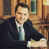 Deputatul PNL, Sebastian Burduja, anunţă o propunere legislativă prin care liderii de sindicat nu vor mai putea fi membri de partid