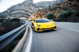 Fabrică de Ferrari și Lamborghini false, descoperită și închisă de poliție. Cu cât erau vândute mașinile