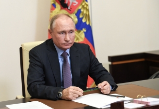 pre-edintele-rusiei-vladimir-putin-a-semnat-decretul-prin-care-se-introduc-restrictii-privind-vizele-pentru-cetatenii-tarilor-pe-care-moscova-le-considera-neprietenoase-50488-1.jpg