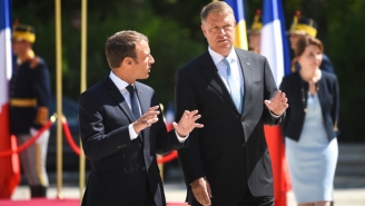 presedintii-romaniei-klaus-iohannis-si-frantei-emmanuel-macron-se-intalnesc-in-aceasta-dimineata-la-baza-aeriana-mihail-kogalniceanu-1.jpg