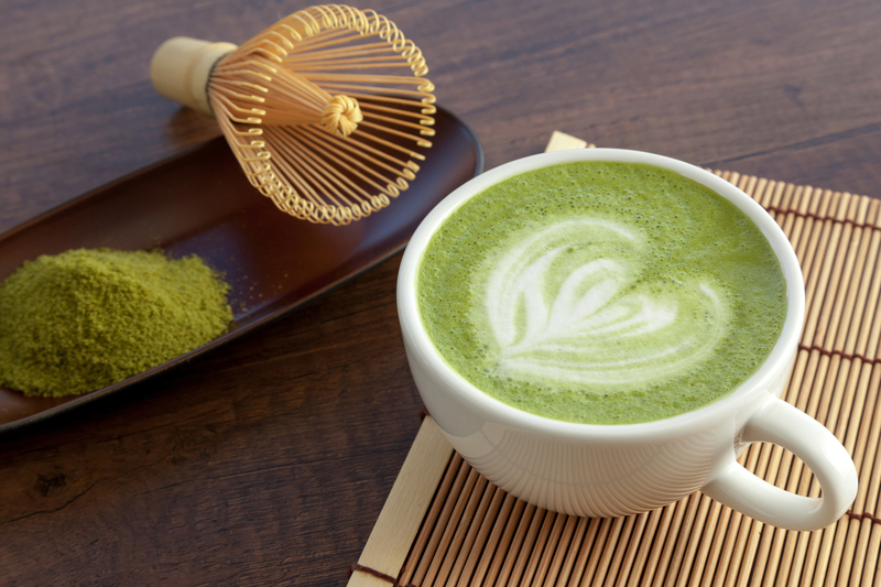 Se simte cofeina din matcha diferit față de cea din cafea?