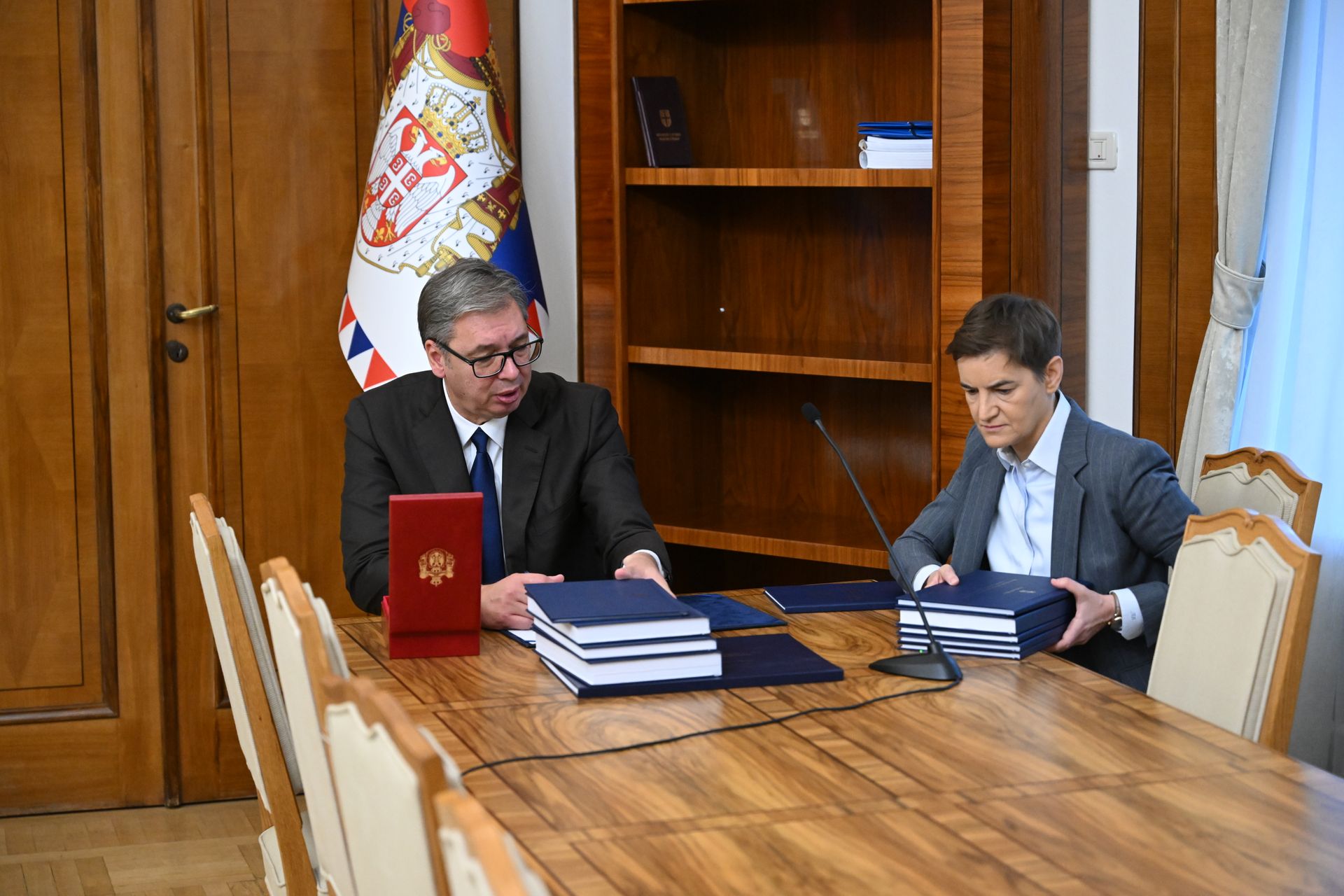 Ana Brnabić a preluat funcția de președintă a Serbiei / Prima țară din Europa de Este cu președinte din comunitatea LGBTQ