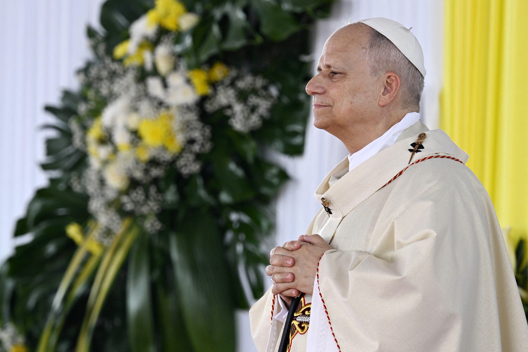 Papa Leon al XIV-lea pledează pentru „convieţuire în demnitate şi pace” în fața migranții din Paris