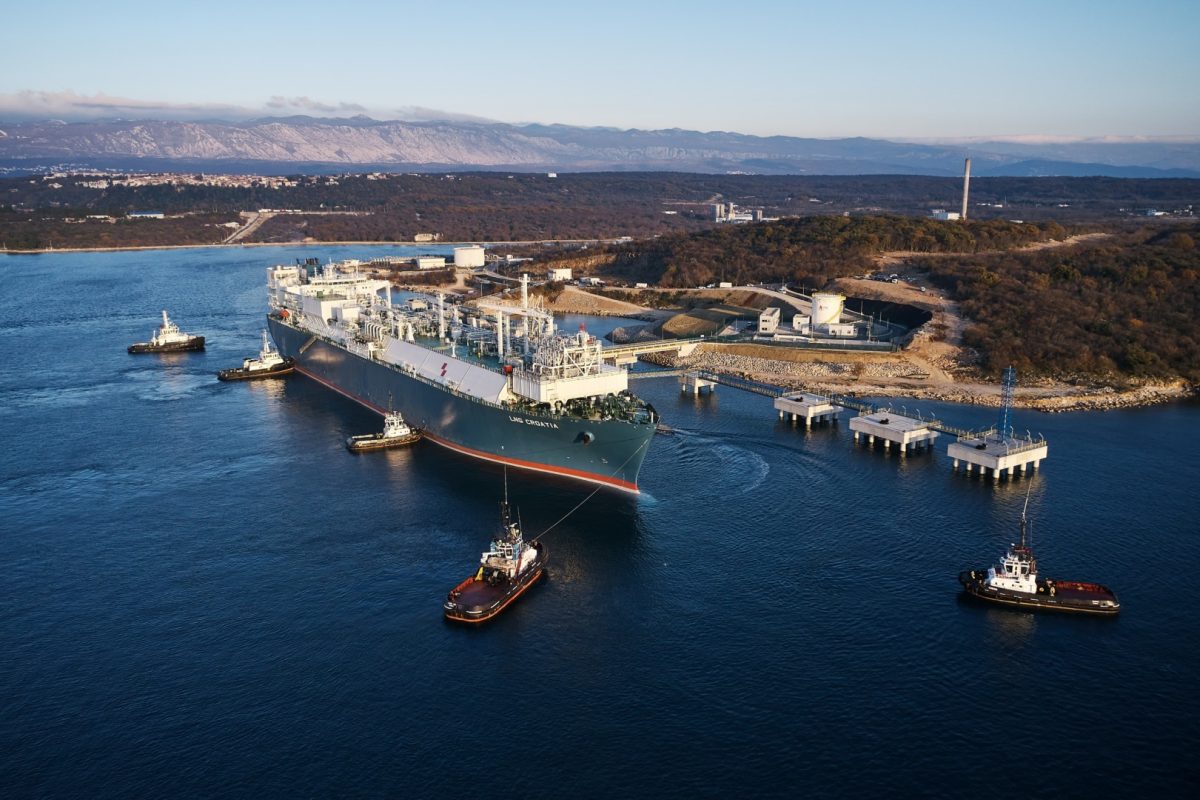 Comisia Europeană cere statelor membre să reducă consumul de energie pe fondul creșterii explozive a prețurilor din cauza războaielor din Iran și Ucraina
