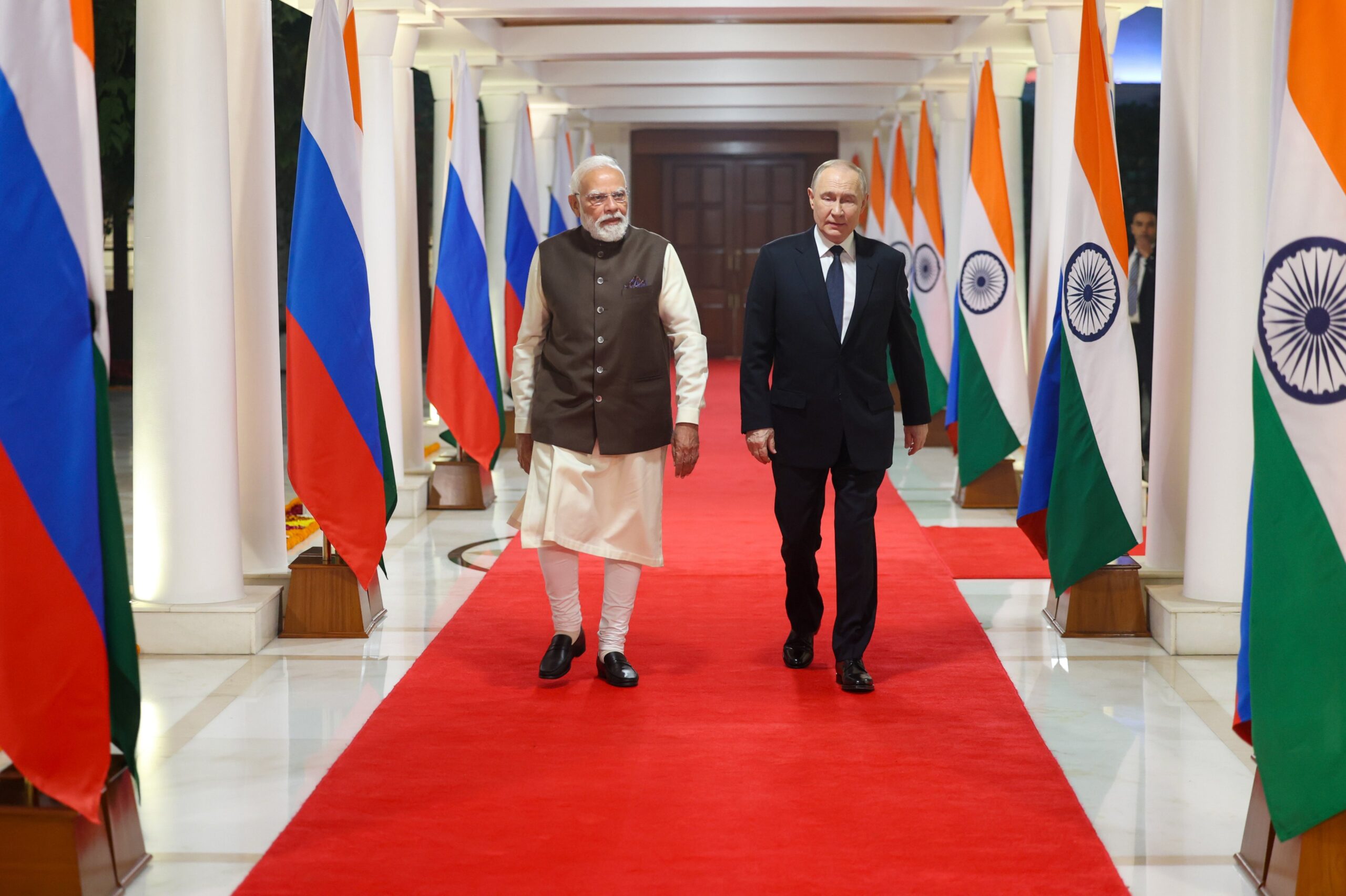 Modi îi cere lui Putin să pună capăt războiului din Ucraina: „Fiecare zi de război este un pas înapoi pentru umanitate”
