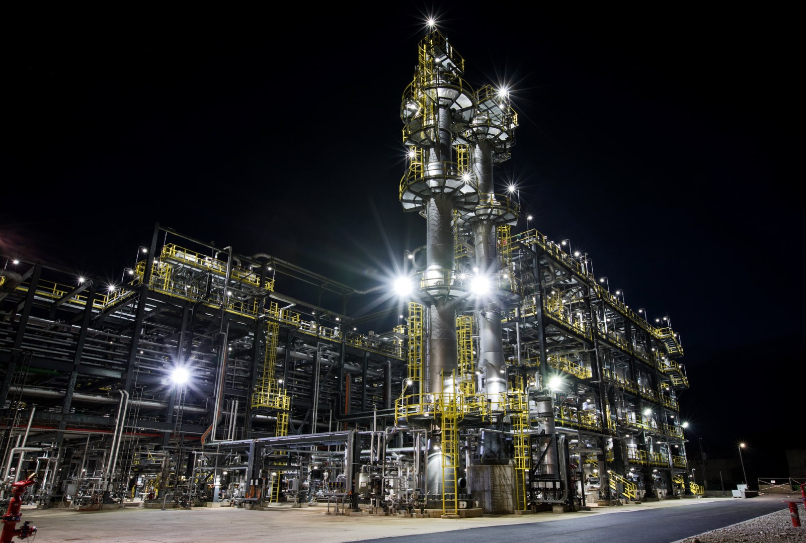 OMV Petrom anunță că a investit 5,4 miliarde de euro din planul de 11 miliarde până în 2030 și își extinde portofoliul de regenerabile