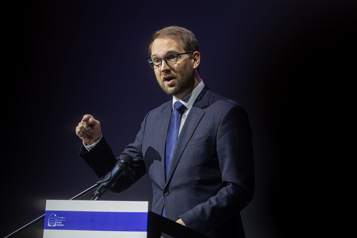 Guvernul a cerut Comisiei Europene să urgenteze verificările pe „amendamentul Fritz” din legea integrității, miză de 770 milioane de euro din PNRR