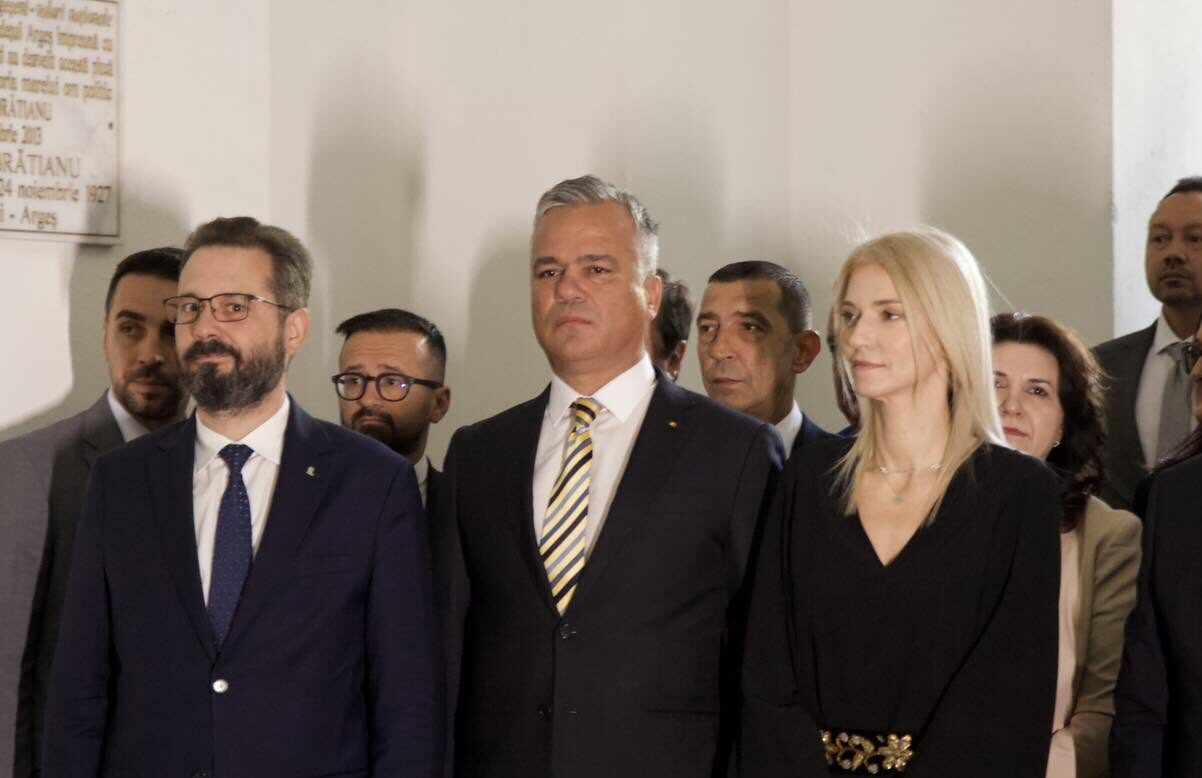 Liberalul Adrian Veştea: Parlamentarii PNL au responsabilitatea de a vota Guvernul lui Siegfried Mureşan