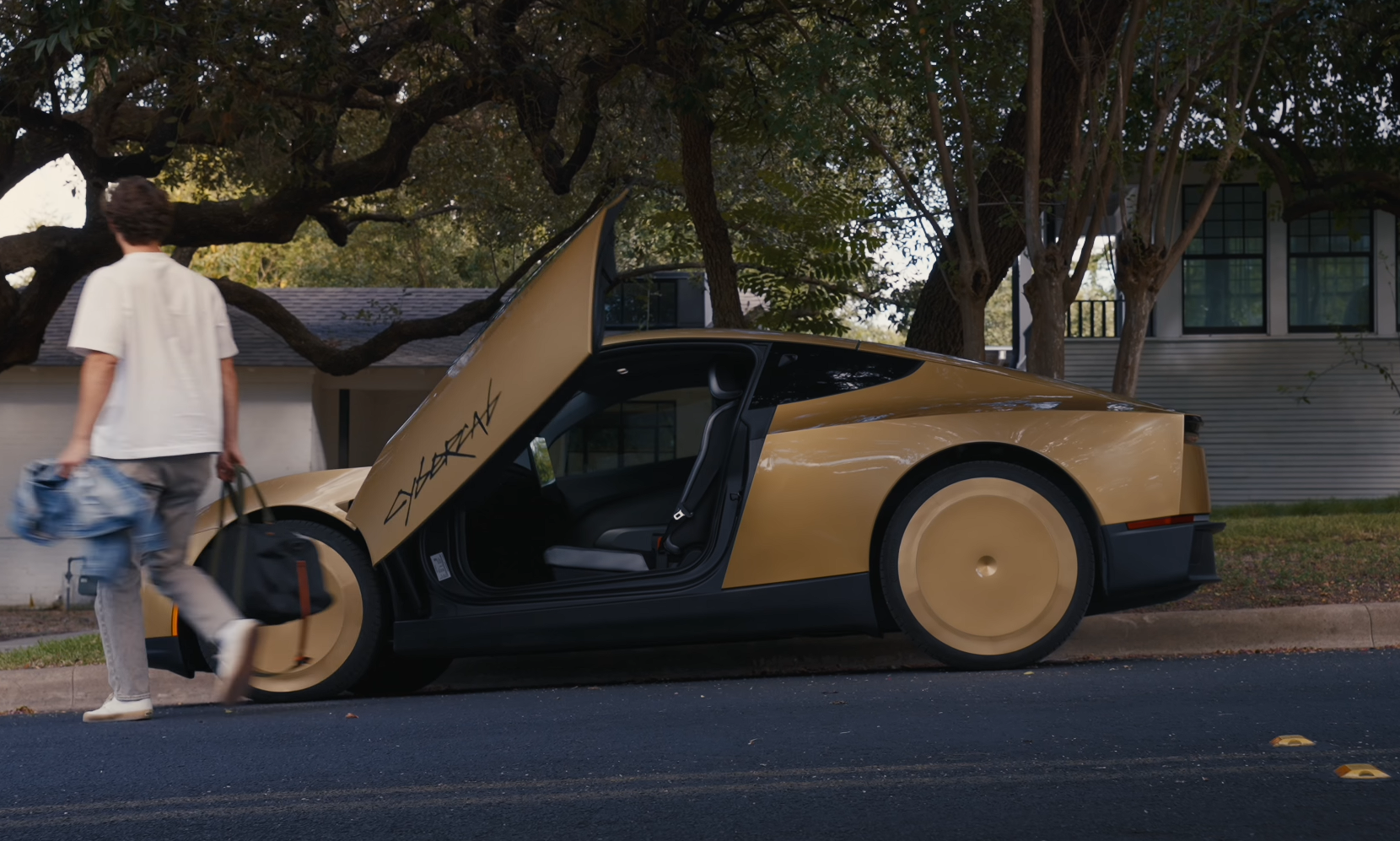 VIDEO | Cum arată Cybercab, noul robotaxi lansat de Tesla: Nu are volan sau pedale și ar costa sub 30.000 de dolari