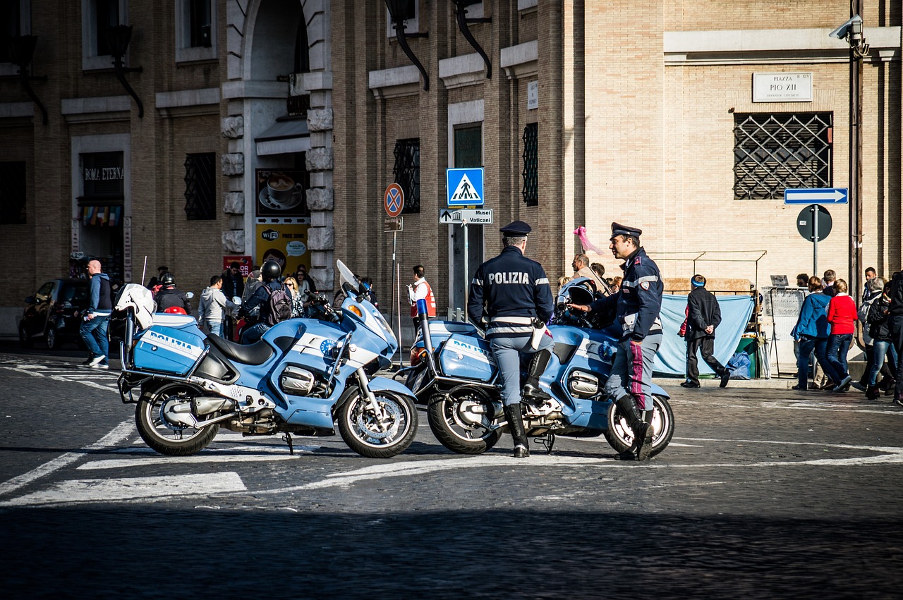 Italia a dezmembrat o amplă reţea internaţională ce difuza conţinut pedopornografic pe Telegram