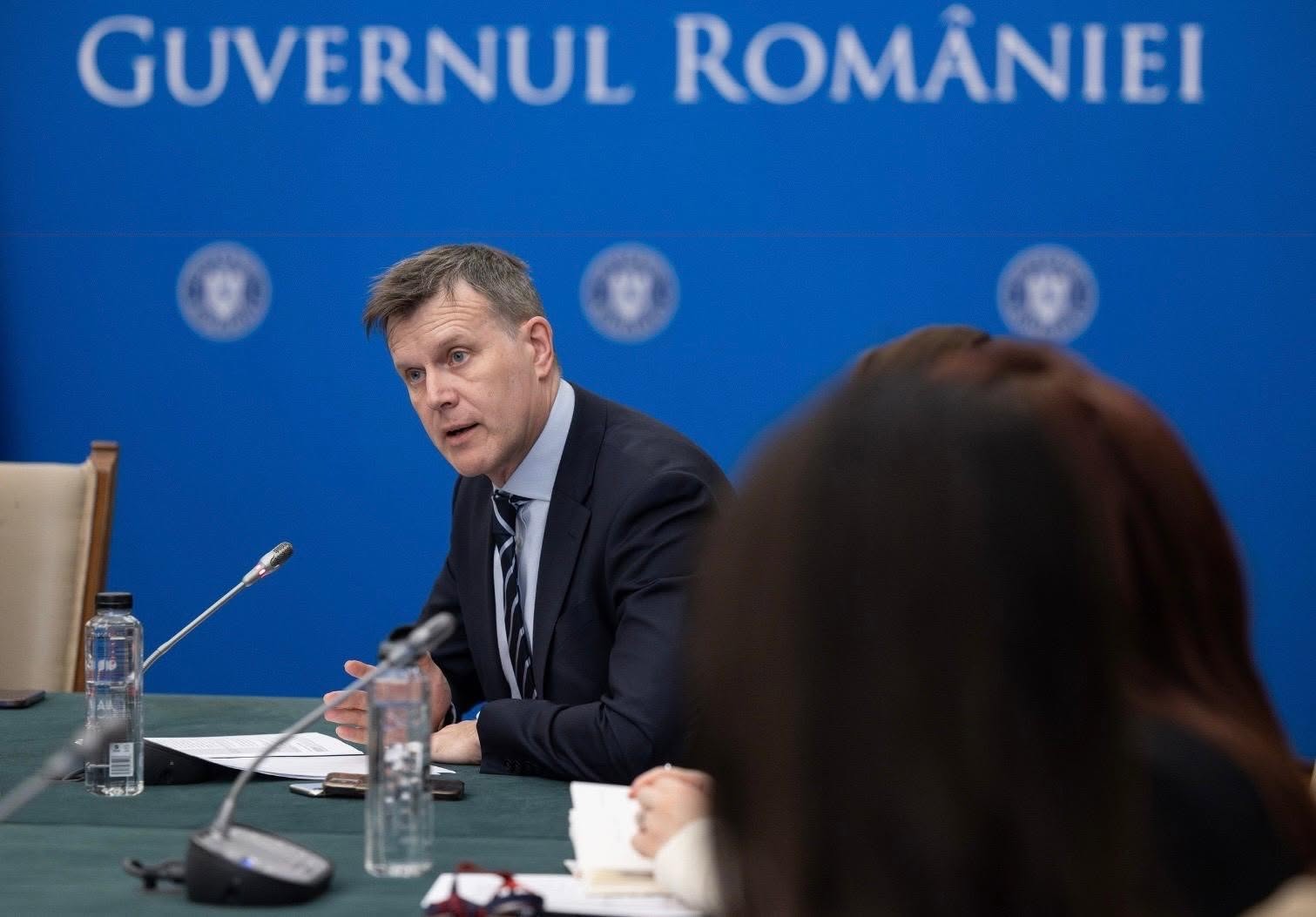Ambasadorul britanic: Economia României a crescut de zece ori în ultimii 20 de ani. „România ar trebui să vorbească mai apăsat despre propriile interese”