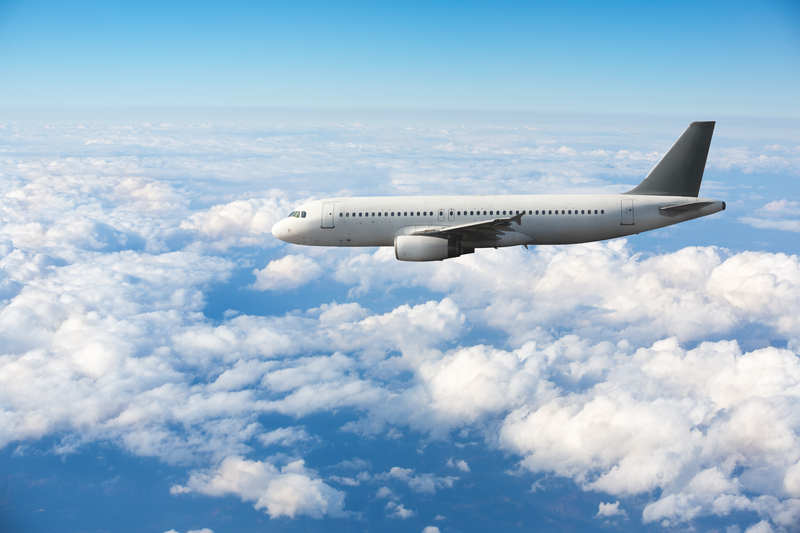 Numărul pasagerilor transportați pe cale aeriană a crescut cu 7,8% în trimestrul al doilea. Peste 7,7 milioane de pasageri au trecut prin aeroporturile din România