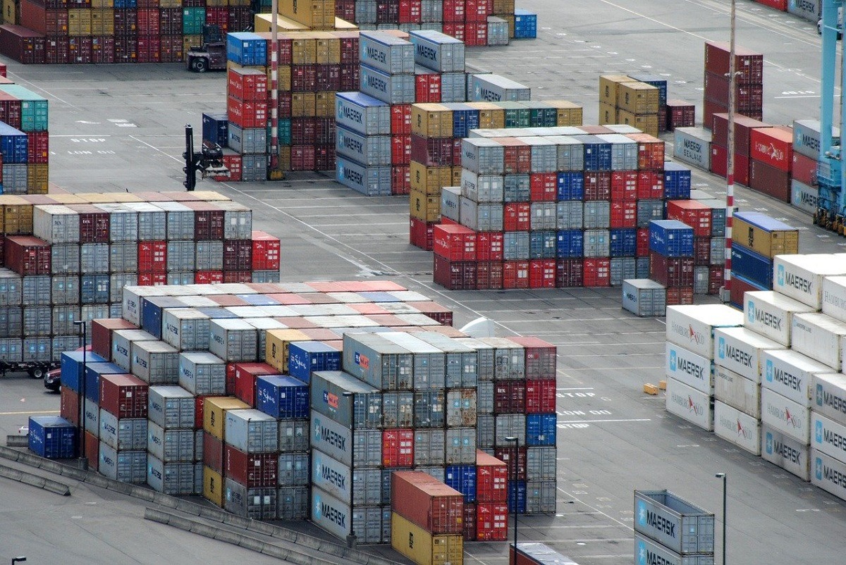 Deficitul balanței comerciale a crescut cu 1,4% în primele opt luni ale anului față de aceeași perioadă din 2025