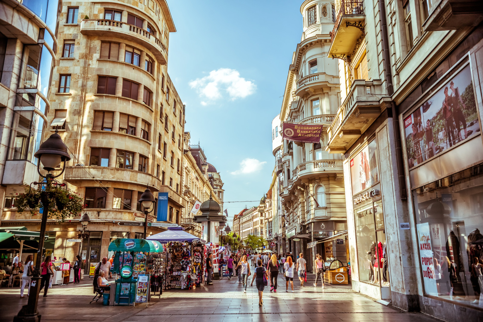 Ultimul zbor TAROM pe ruta București-Belgrad, după 16 ani. Compania renunță definitiv la o cursă istorică