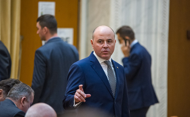 Alexandru Muraru (PNL): De 24 de ore, pesediștii și puciștii își trimit bezele / Mai bine vă uitați în sondajele reale și la percepția publică despre voi