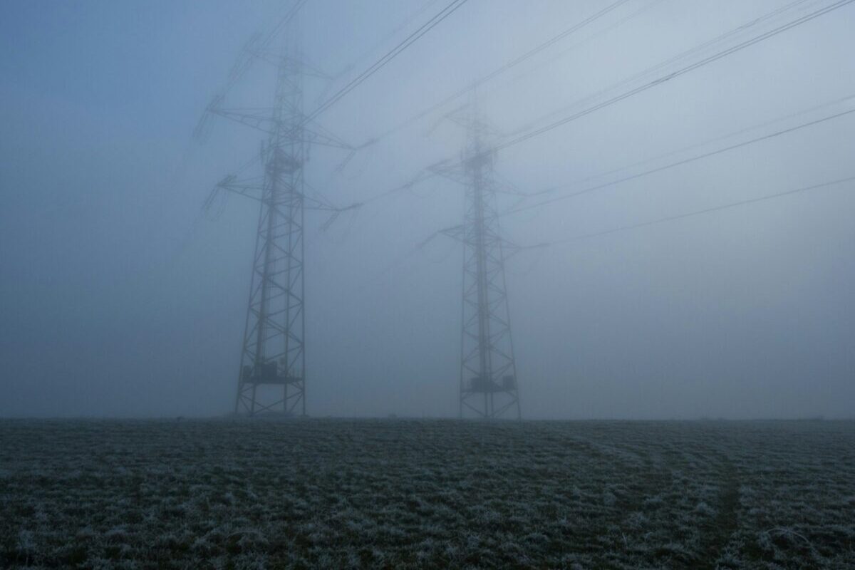 Analiză AEI: „Europa își schimbă harta energetică, iar România își trimite cetățenii în sărăcie”