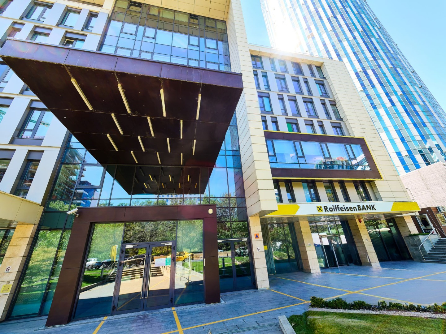 BREAKING | Raiffeisen Bank are undă verde să preia Garanti Bank