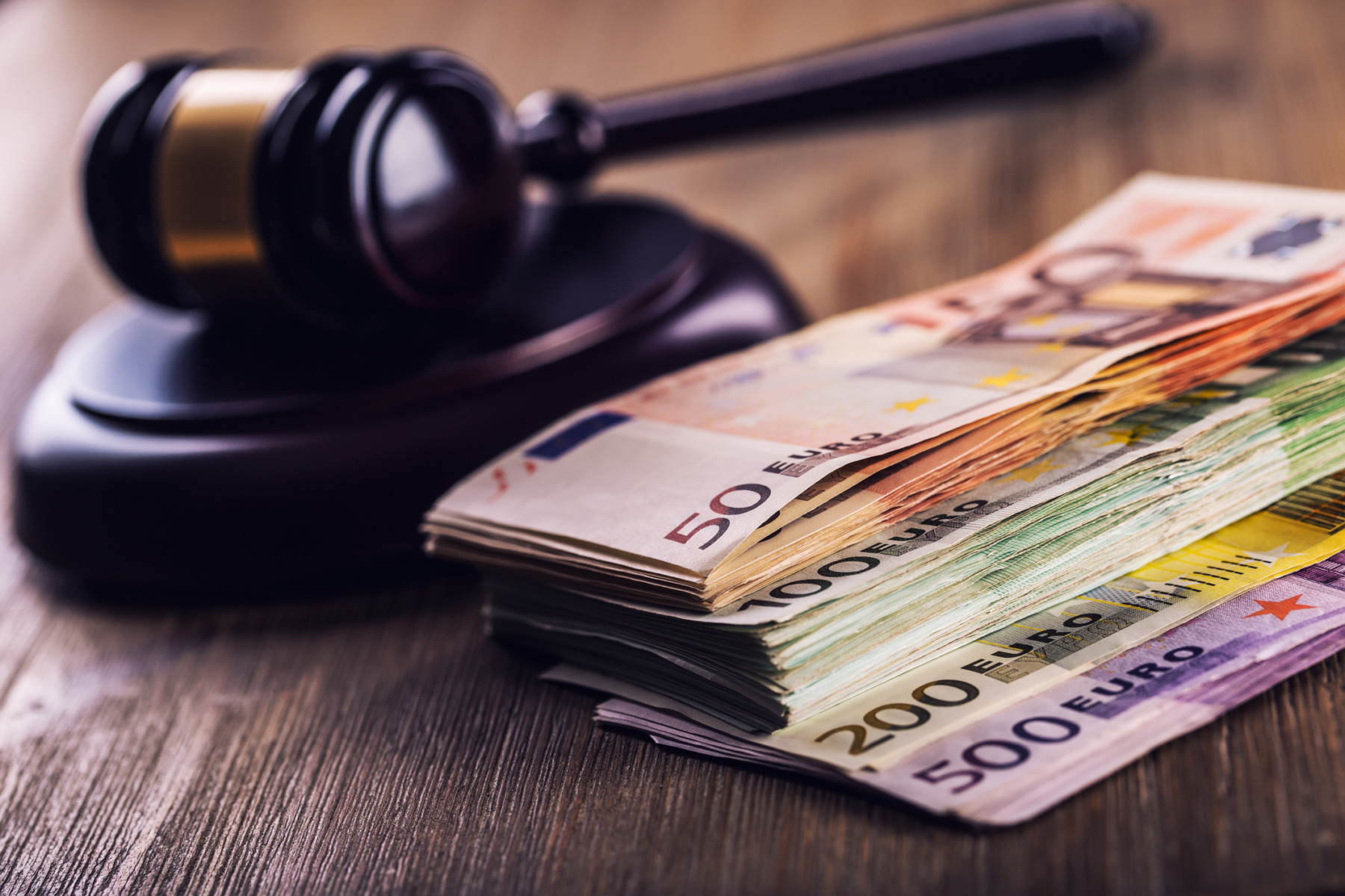 Peste 12.000 de beneficiari de pensii de serviciu în septembrie / Magistrații au cea mai mare pensie medie: 25.682 de lei