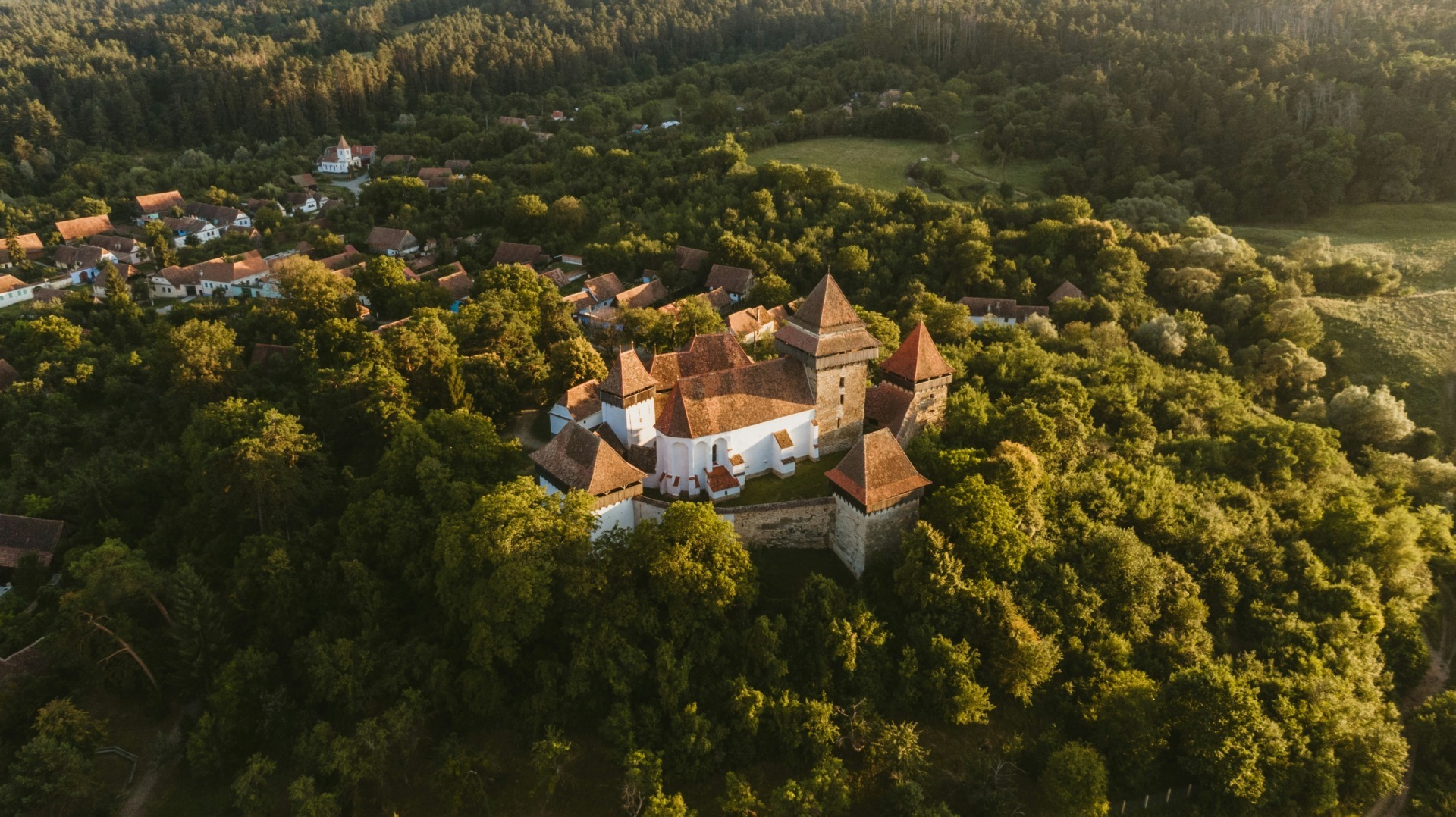 Aproape 8 din 10 localități din România au pierdut populație. Studiu Funky Citizens: 120 de orașe nu mai îndeplinesc pragul demografic al rangului lor