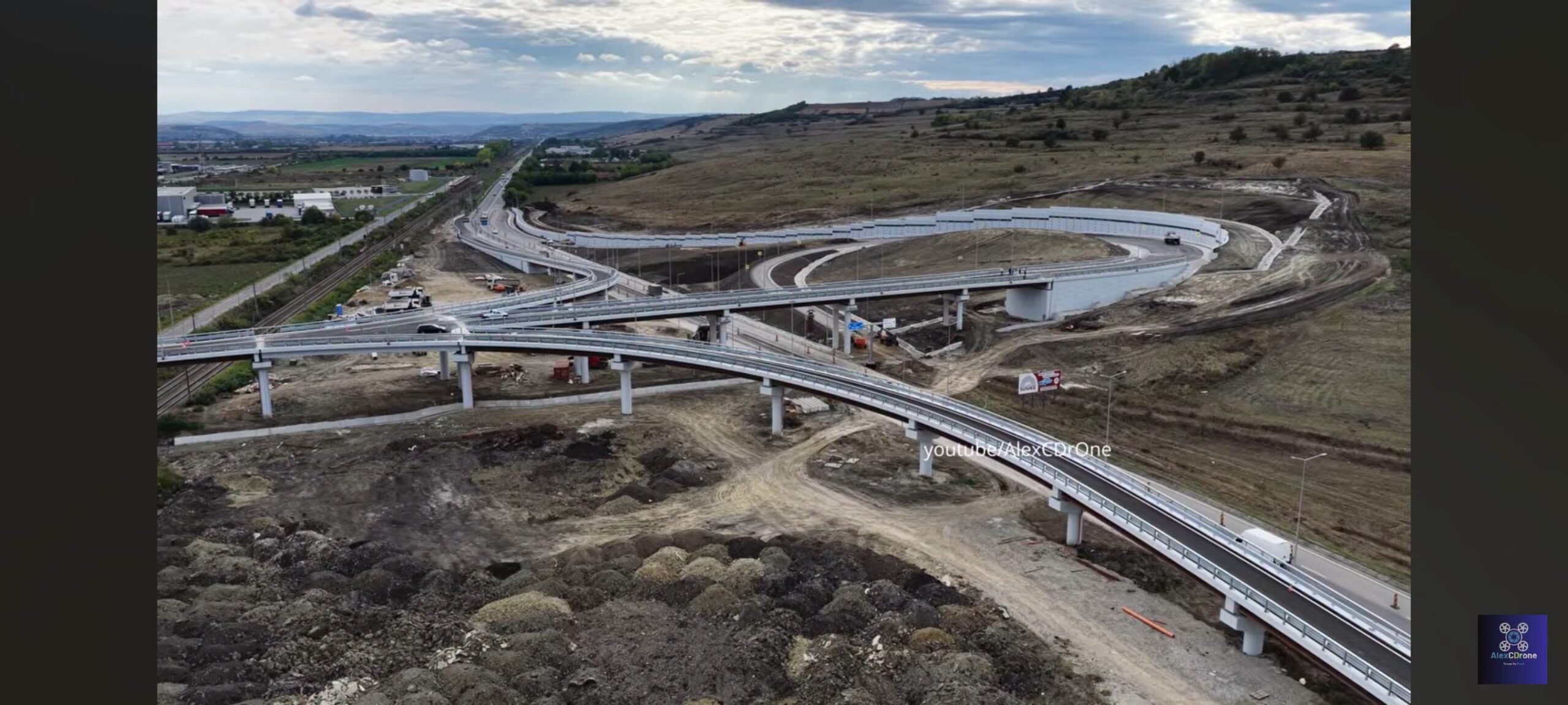 Pasajul de la Jucu, finalizat, dar încă nedeschis circulației. Inaugurarea a fost amânată, deși era programată vineri