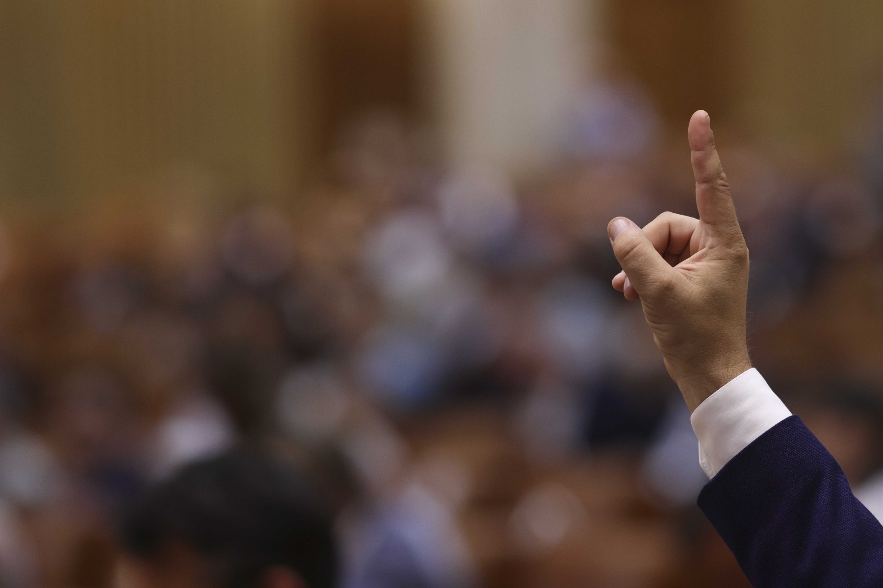 Bloomberg: Alertă pe piețe cu privire la România / Criză politică, însoțită de ascensiunea extremei drepte și un randament de 7,6% la titlurile de stat pe 10 ani