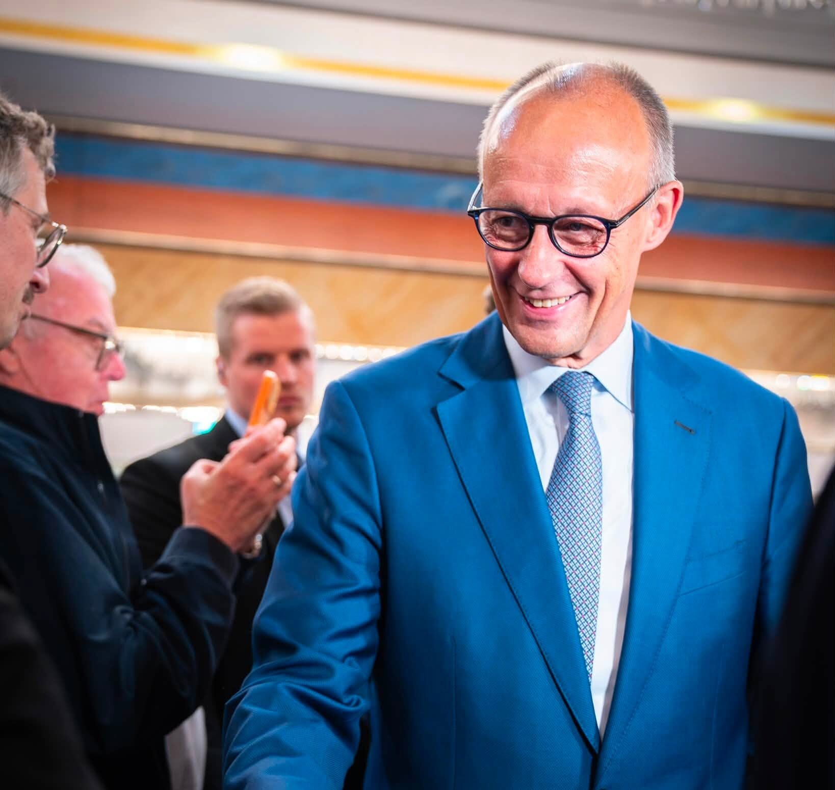 Cancelarul german Friedrich Merz a sosit la Kiev, însoţit de directori ai unor companii din domeniul apărării şi energiei